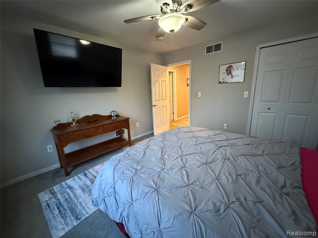 26020 Martinsville Road, Belleville, MI 48111 — Photo 33