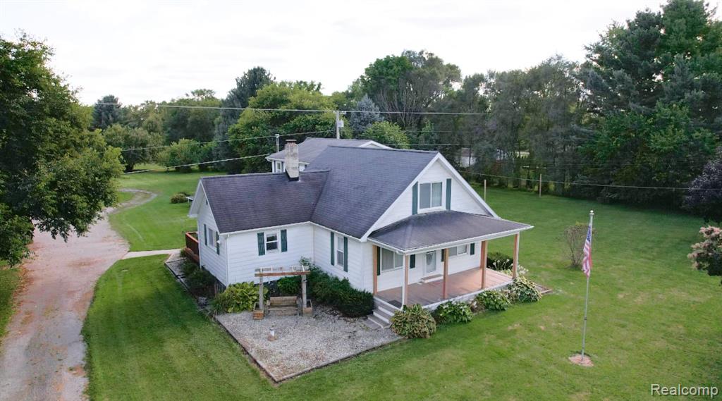 7038 E Coldwater Road, Davison, MI 48423 — front exterior