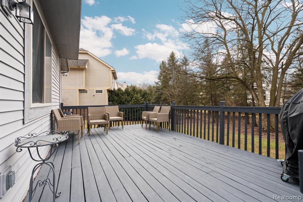 5617 VERSAILLES Avenue, Ann Arbor, MI 48103 — Photo 28