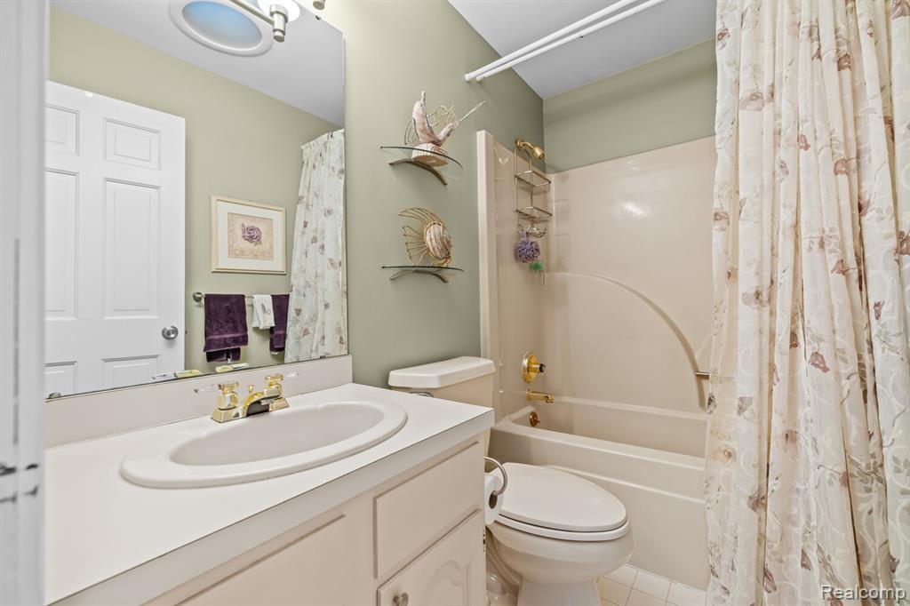 4178 Chevron Drive, Highland, MI 48356 — Photo 26