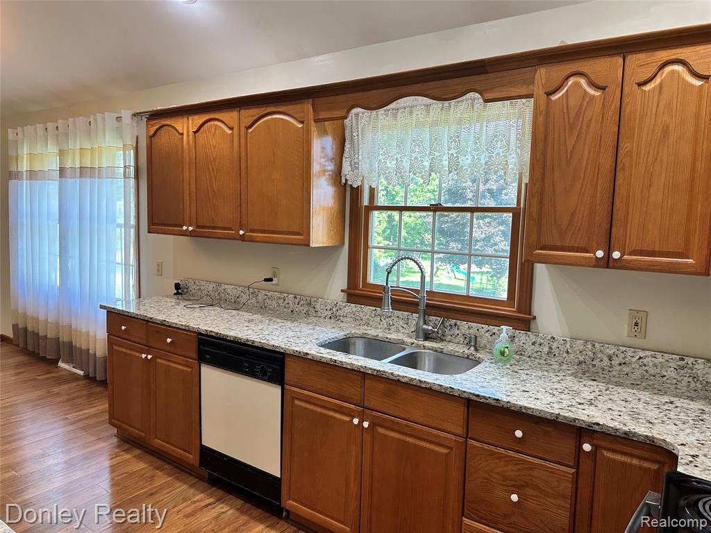 699 E Turner Street, Mayville Vlg, MI 48744 — Photo 2