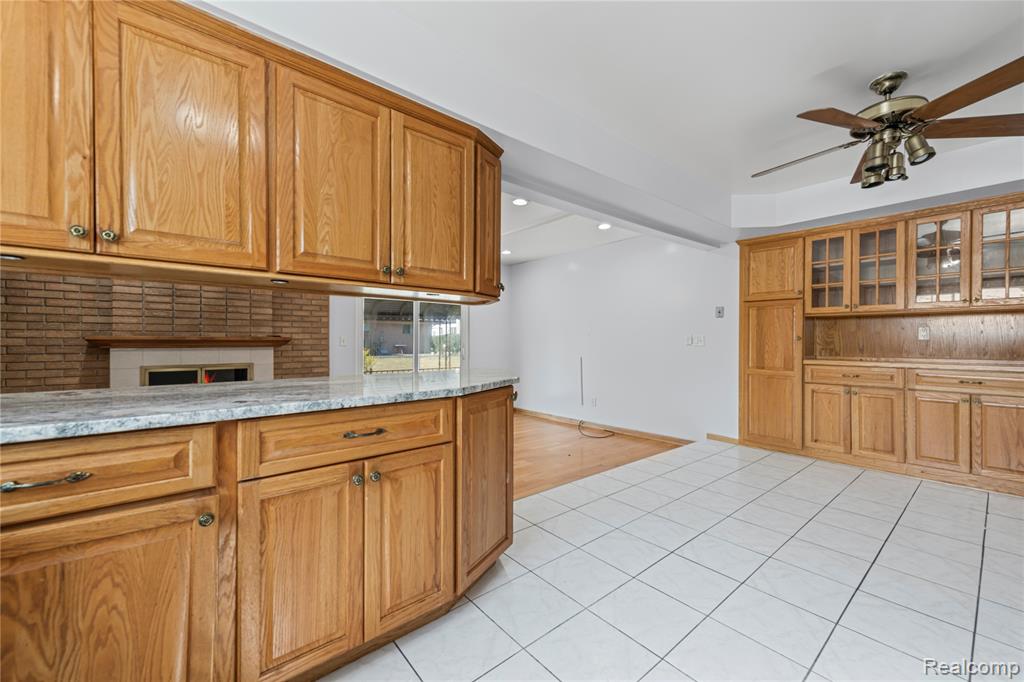 4900 Kadena Court, Sterling Heights, MI 48310 — Photo 14