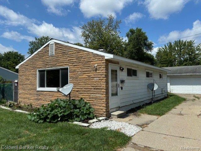 1475 S GROVE Street, Ypsilanti, MI 48198 — Photo 2