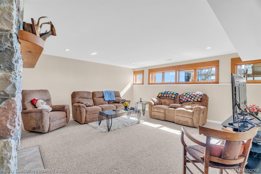 2975 Sandy Oaks Lane, Fort Gratiot, MI 48059 — Photo 41