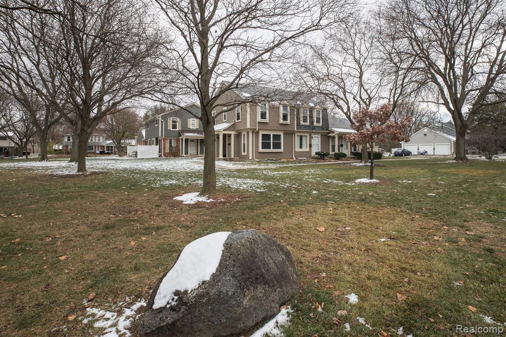 2939 Whittier Court, Ann Arbor, MI 48104 — Photo 2