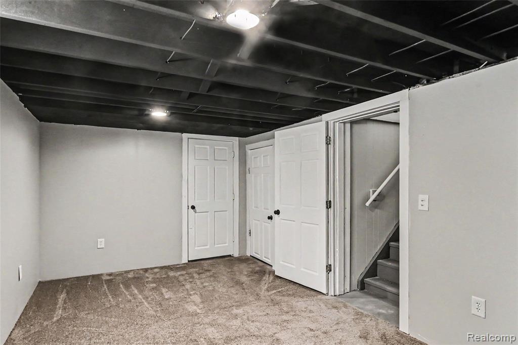 502 Carrier Street, Lansing, MI 48906 — Photo 17