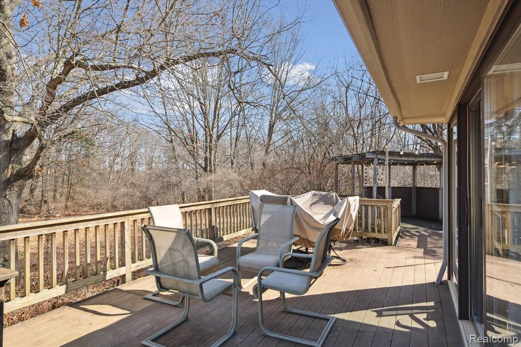 5836 DUTCH HILL Drive, Ann Arbor, MI 48105 — Photo 38