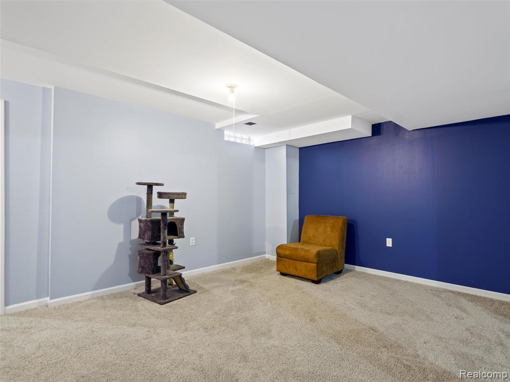 825 Huntclub Boulevard, Auburn Hills, MI 48326 — Photo 27