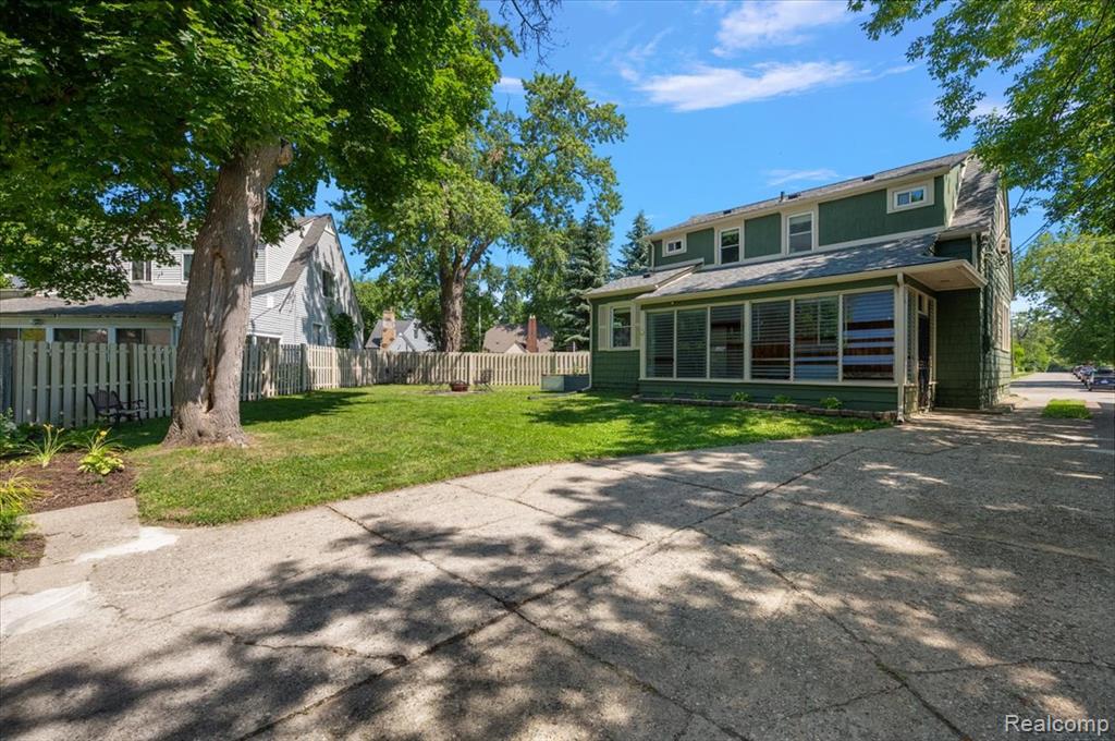 580 E Montcalm Street, Pontiac, MI 48342 — Photo 61