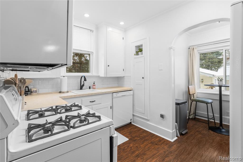 413 E 7TH Street, Royal Oak, MI 48067 — Photo 7