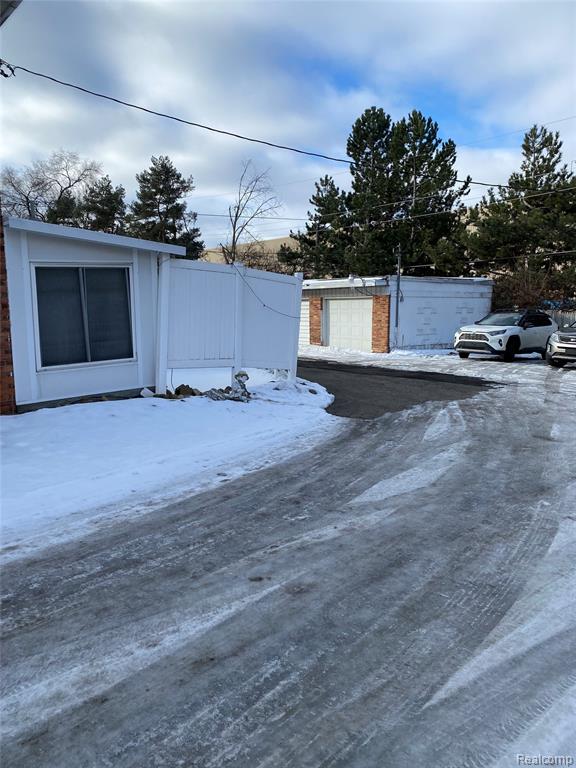 4202 Park Forest Drive, Flint, MI 48507 — Photo 32