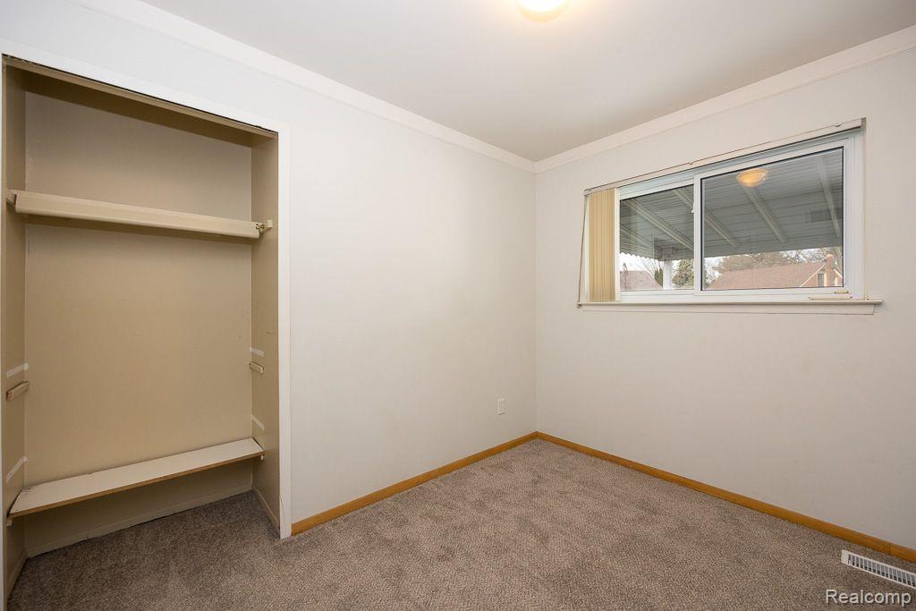 40137 WALTER Drive, Sterling Heights, MI 48310 — Photo 31
