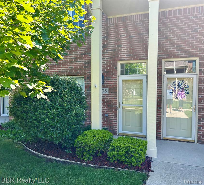 505 Mulberry Street, 27, Wyandotte, MI 48192 — front exterior