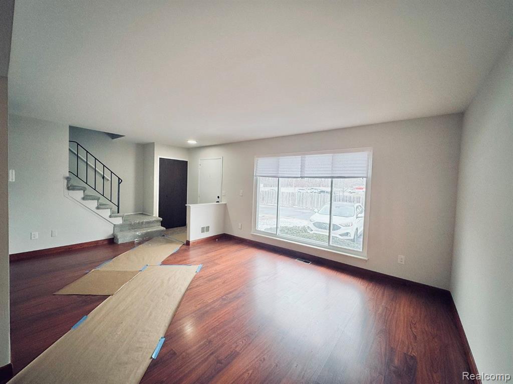 37763 COLONIAL Drive, Westland, MI — Photo 2