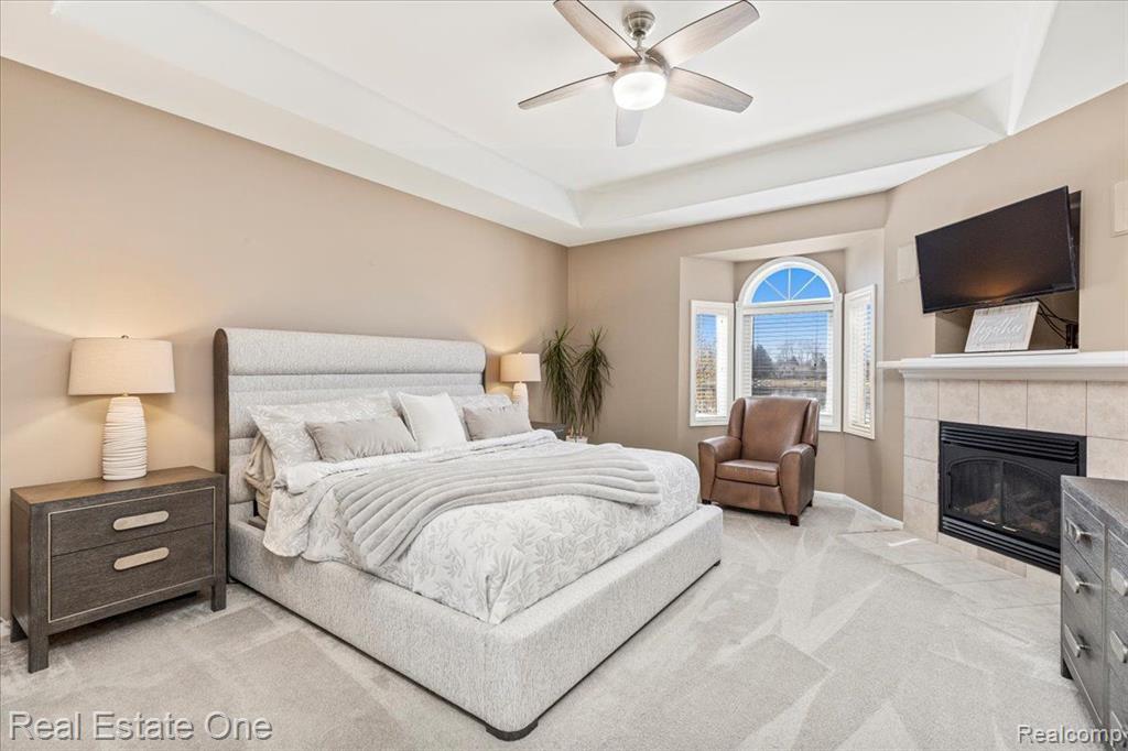566 BAY POINTE Drive, Oxford, MI 48371 — Photo 32