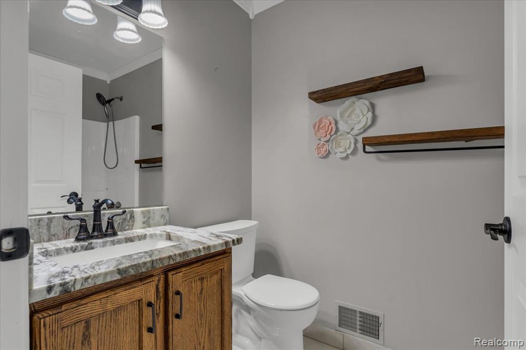 23676 Lori Drive, Flat Rock, MI 48134 — Photo 12