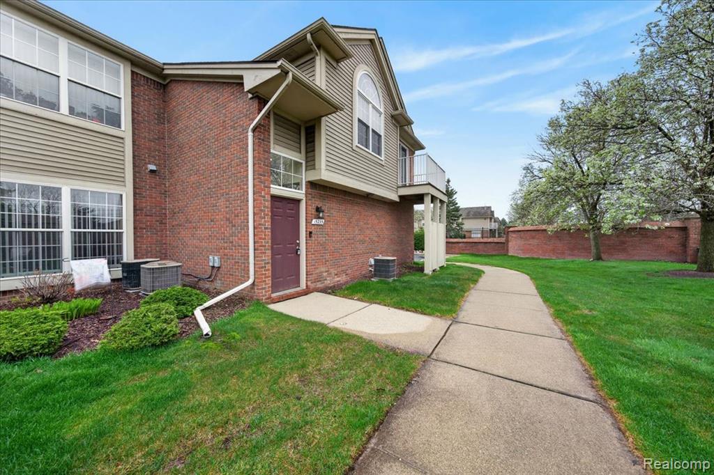 15235 Cornell Drive, Clinton Twp, MI 48038 — Photo 24