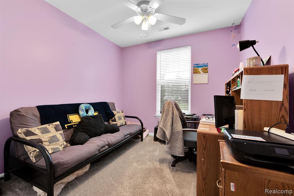 26604 KIRKWAY Circle, Woodhaven, MI 48183 — Photo 16