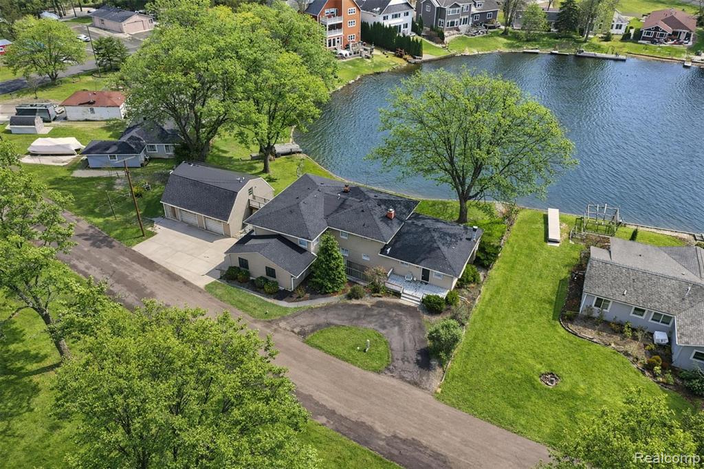 5370 Edgelake Drive, Pinckney, MI 48169 — Photo 38