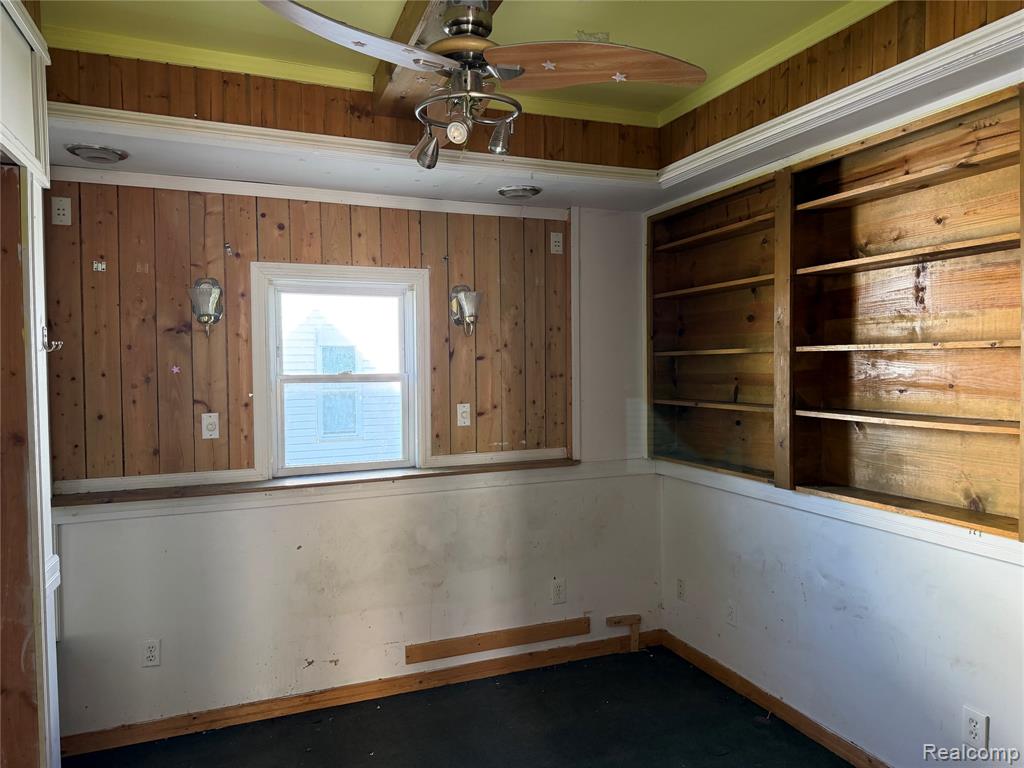 909 Pine Street, Port Huron, MI 48060 — Photo 9
