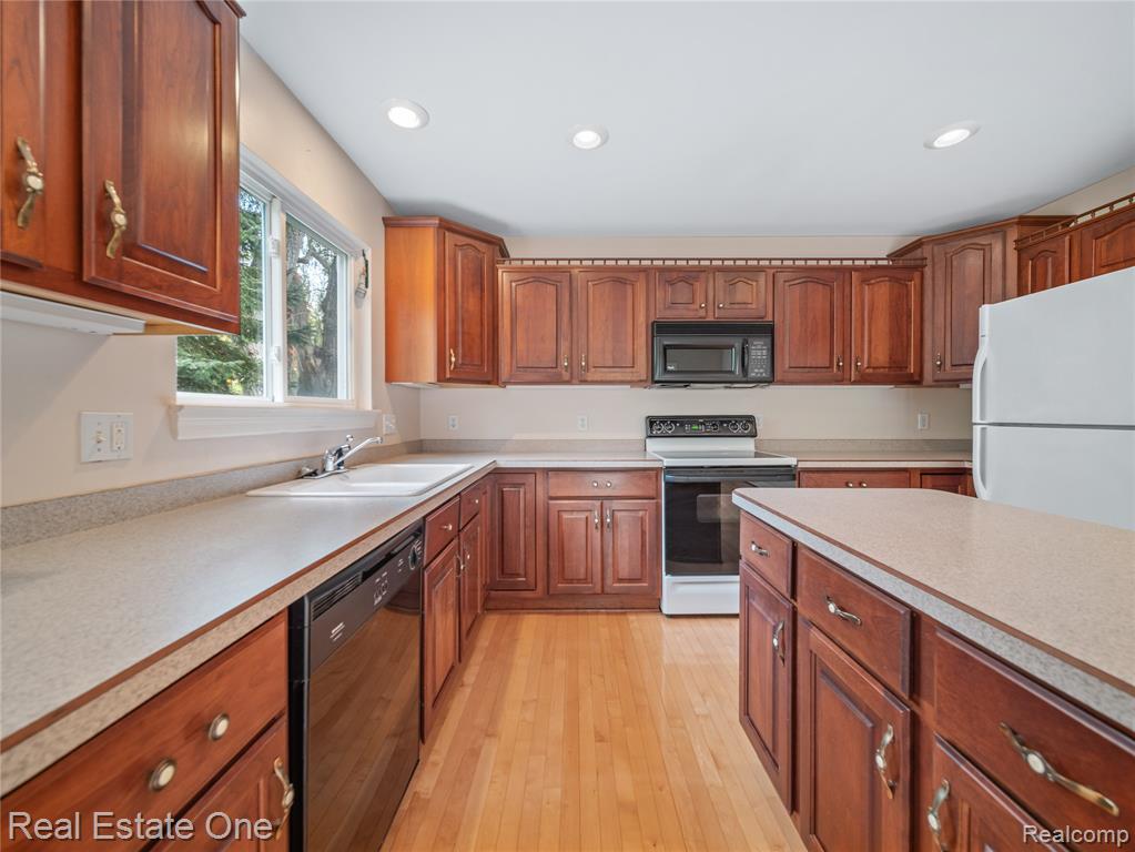 534 Hope Street, Brighton, MI 48116 — Photo 10