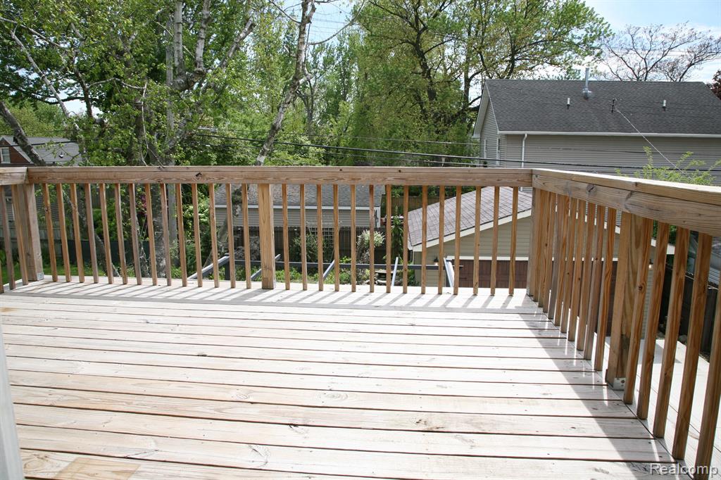 717 W 12 MILE Road, Royal Oak, MI 48073 — Photo 23