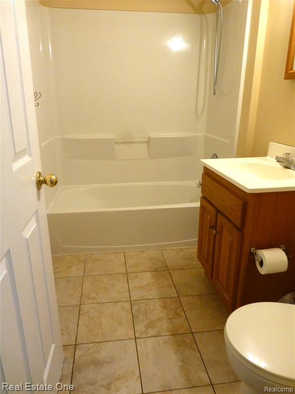 4448 Forsyth Drive, Troy, MI 48085 — Photo 8