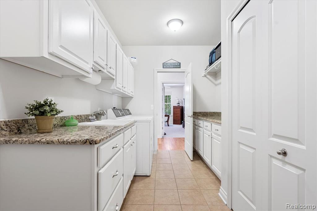 354 Pembroke Drive, Saline, MI 48176 — Photo 22