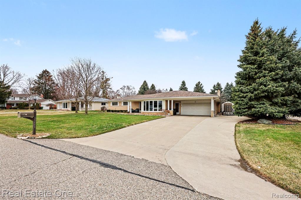 55689 Nocturne Court, Shelby Twp, MI 48316 — Photo 4