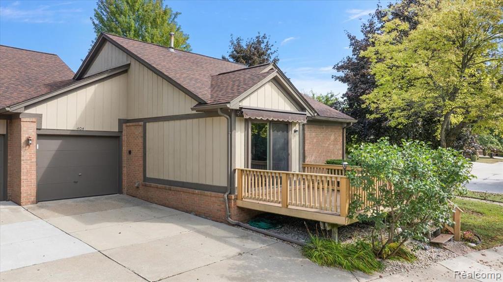 404 Meadow Bridge Drive, Rochester Hills, MI 48307 — Photo 3