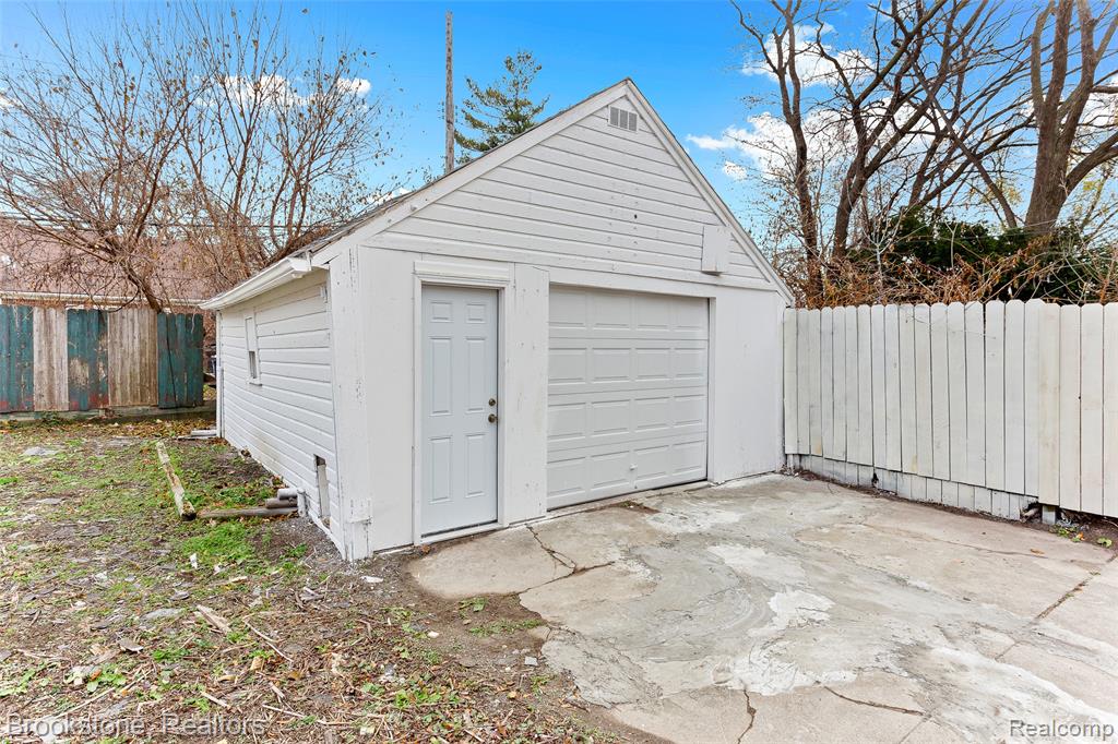 11644 Sussex Street, Detroit, MI 48227 — Photo 31