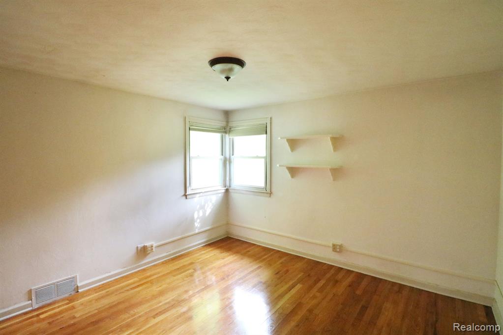 411 COMMONWEALTH Avenue, Flint, MI 48503 — Photo 14