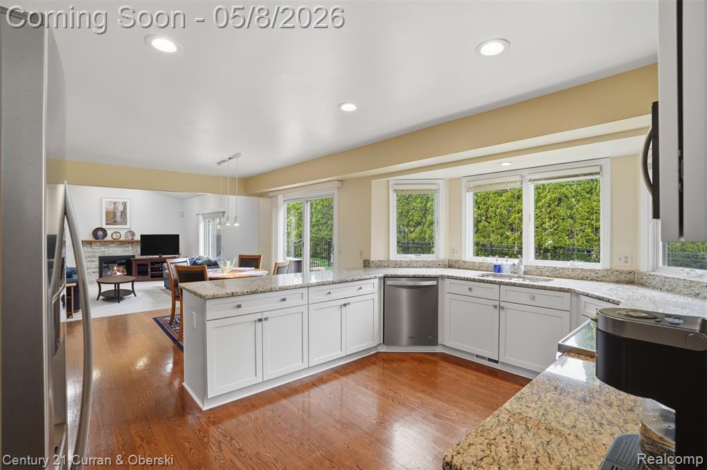 44775 Dunbarton Court, Novi, MI — Photo 18