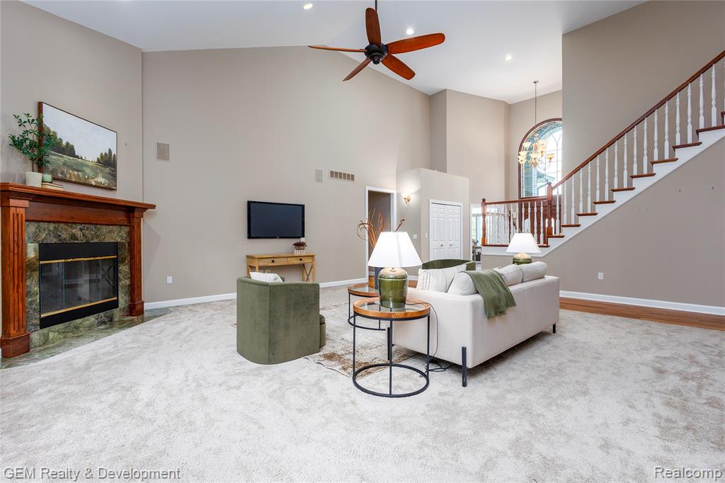 9054 Green Hickory Lane, Fenton, MI 48430 — Photo 10
