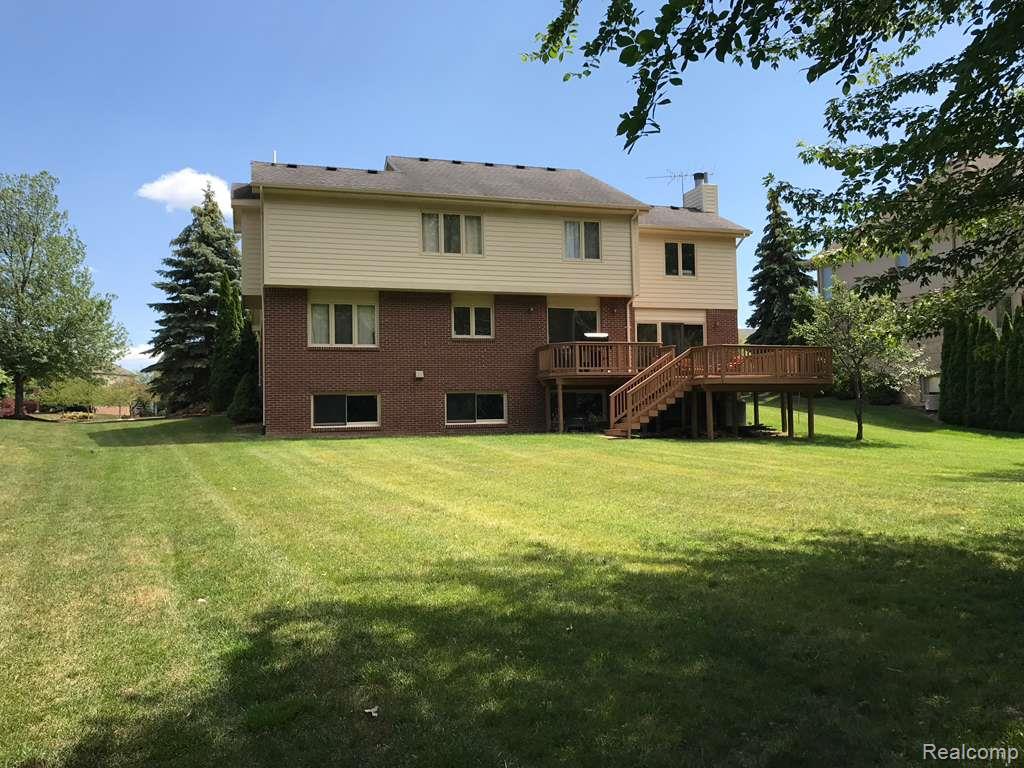 7782 Watford Drive, West Bloomfield, MI — Photo 26