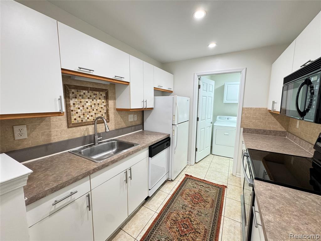 5472 Pine Aires Drive, Sterling Heights, MI 48314 — Photo 9