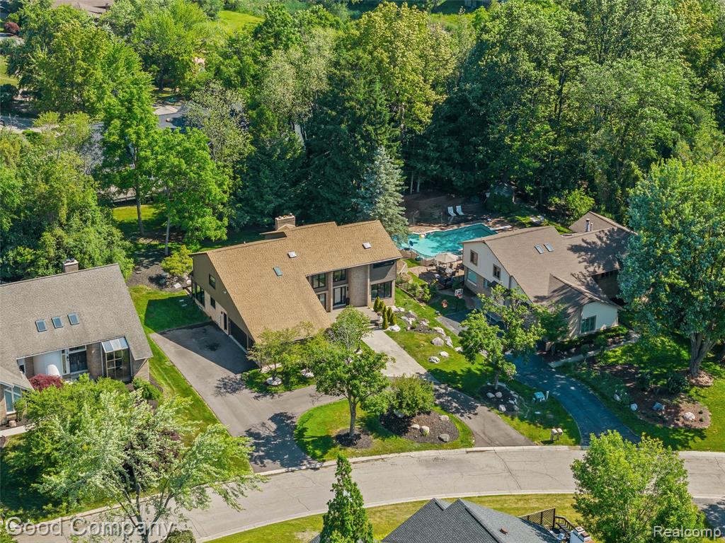 3176 Chambord Drive, West Bloomfield, MI 48323 — Photo 60