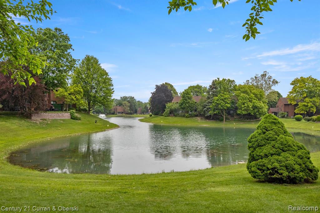 18 Blair Lane, Unit 26, Dearborn, MI 48120 — Photo 35