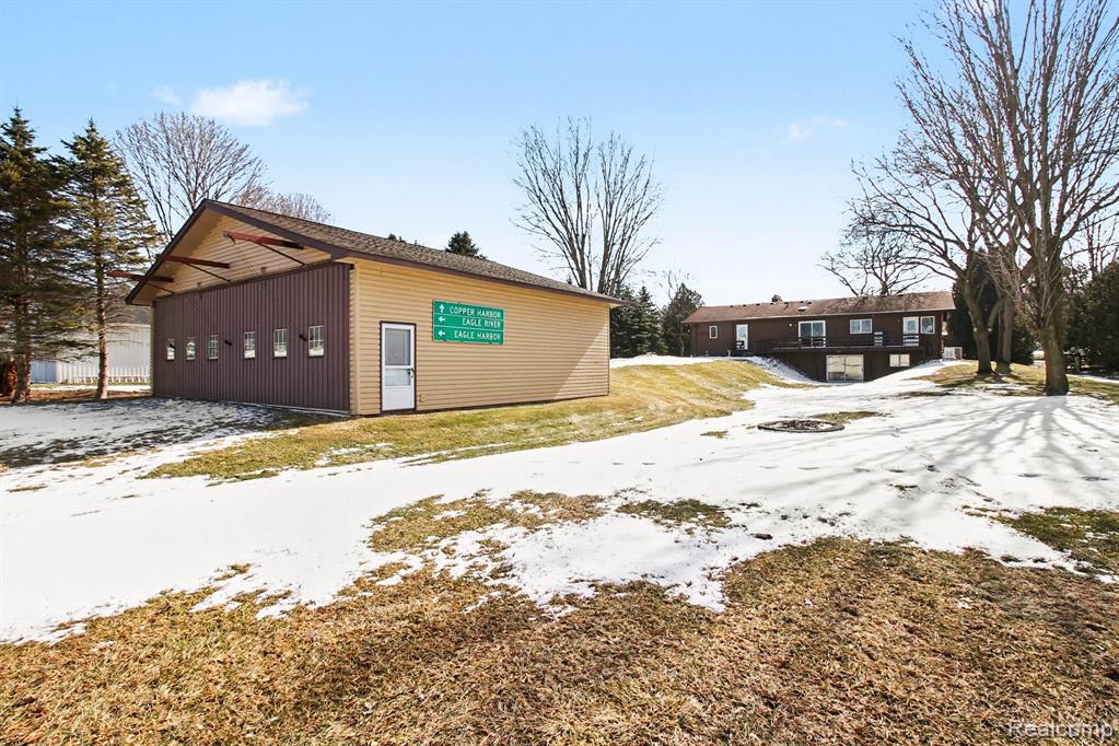 8783 SKYLANE Drive, Brighton, MI 48114 — Photo 22
