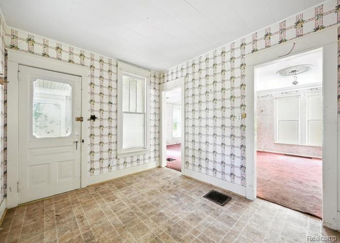 8127 Vassar Road, Grand Blanc, MI 48439 — Photo 5