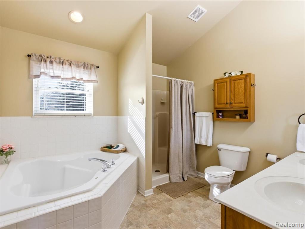 370 Independence Avenue, Marysville, MI 48040 — Photo 24