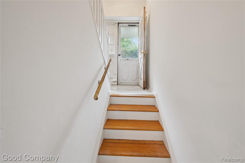 2289 Paulette Drive, Wolverine Lake, MI 48390 — Photo 15