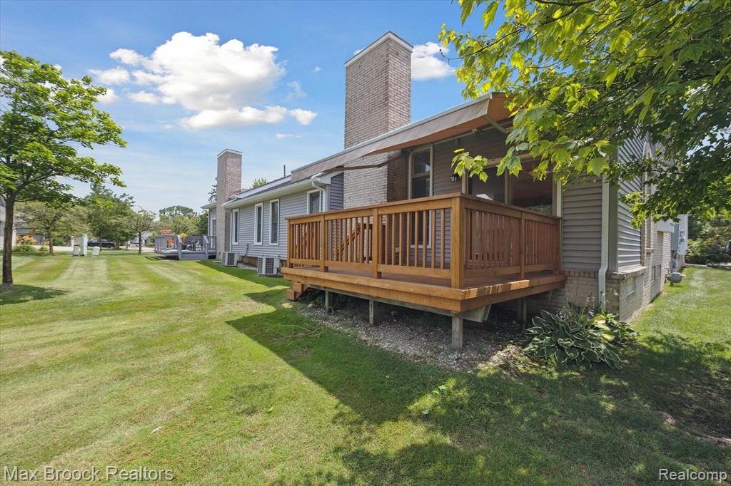 7364 GREEN MEADOW Lane, Canton, MI 48187 — Photo 28