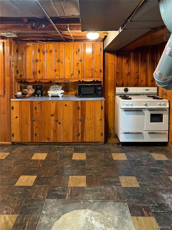936 Cloverlawn Boulevard, Lincoln Park, MI 48146 — Photo 21