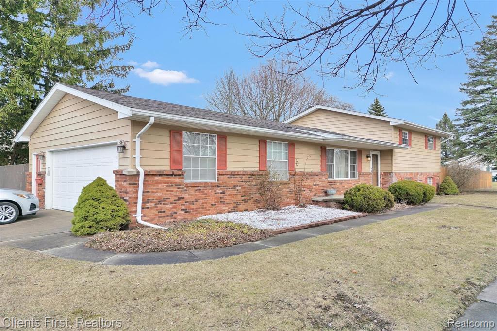 700 TOLL Street, Monroe, MI 48162 — Photo 34