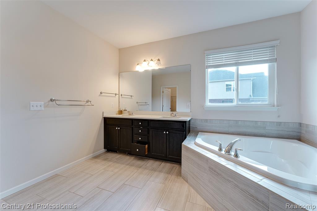 6776 Portsman Court, Canton, MI 48187 — Photo 73