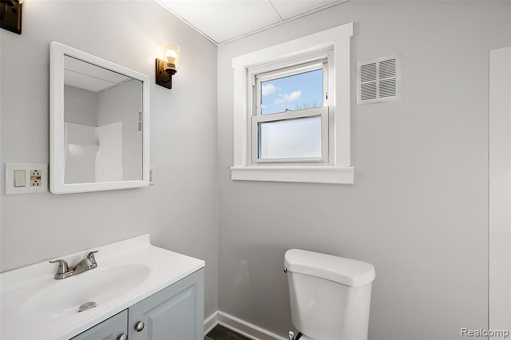 45 N Merrimac Street, Pontiac, MI 48340 — Photo 23