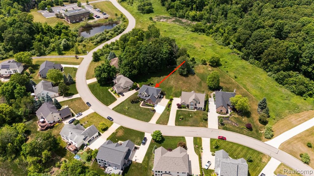 620 Olivia Drive, Milford, MI 48381 — Photo 7