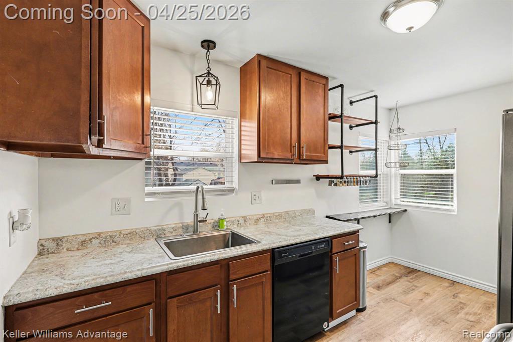 941 W Farnum Avenue, Madison Heights, MI 48071 — Photo 5