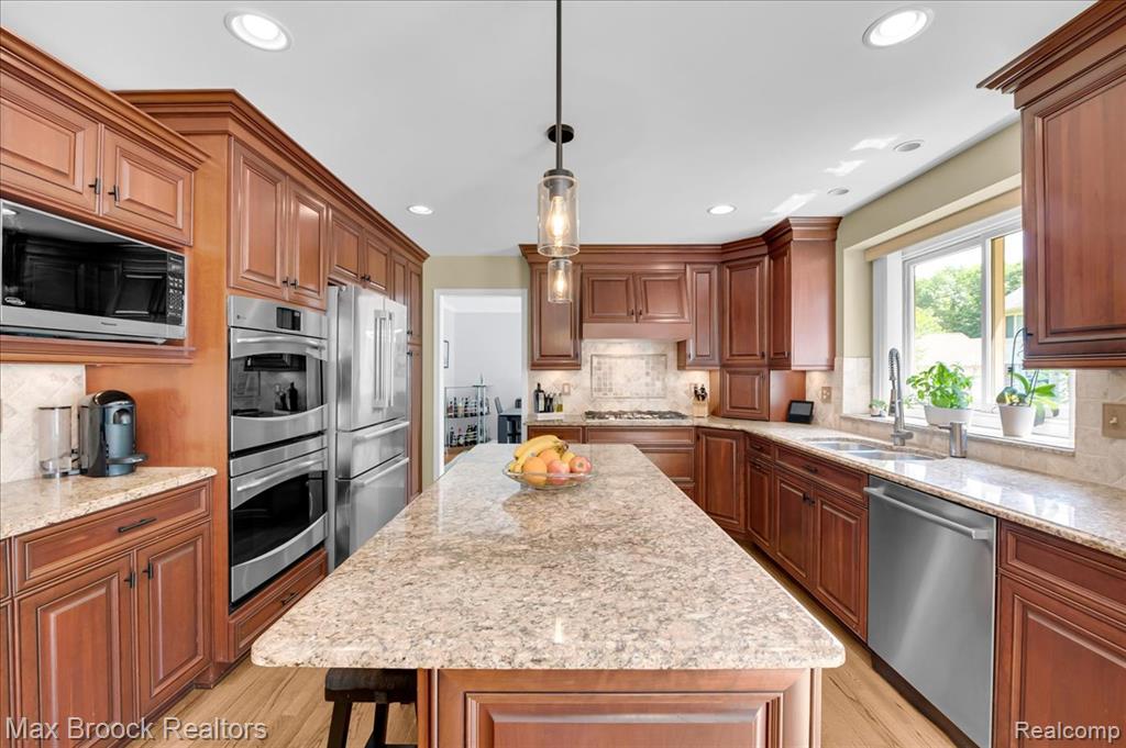 4086 Arcadia Drive, Auburn Hills, MI 48326 — Photo 21